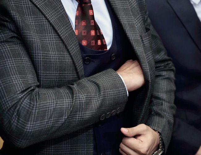Пиджак в клетку — обязательная вещь в гардеробе каждого мужчины